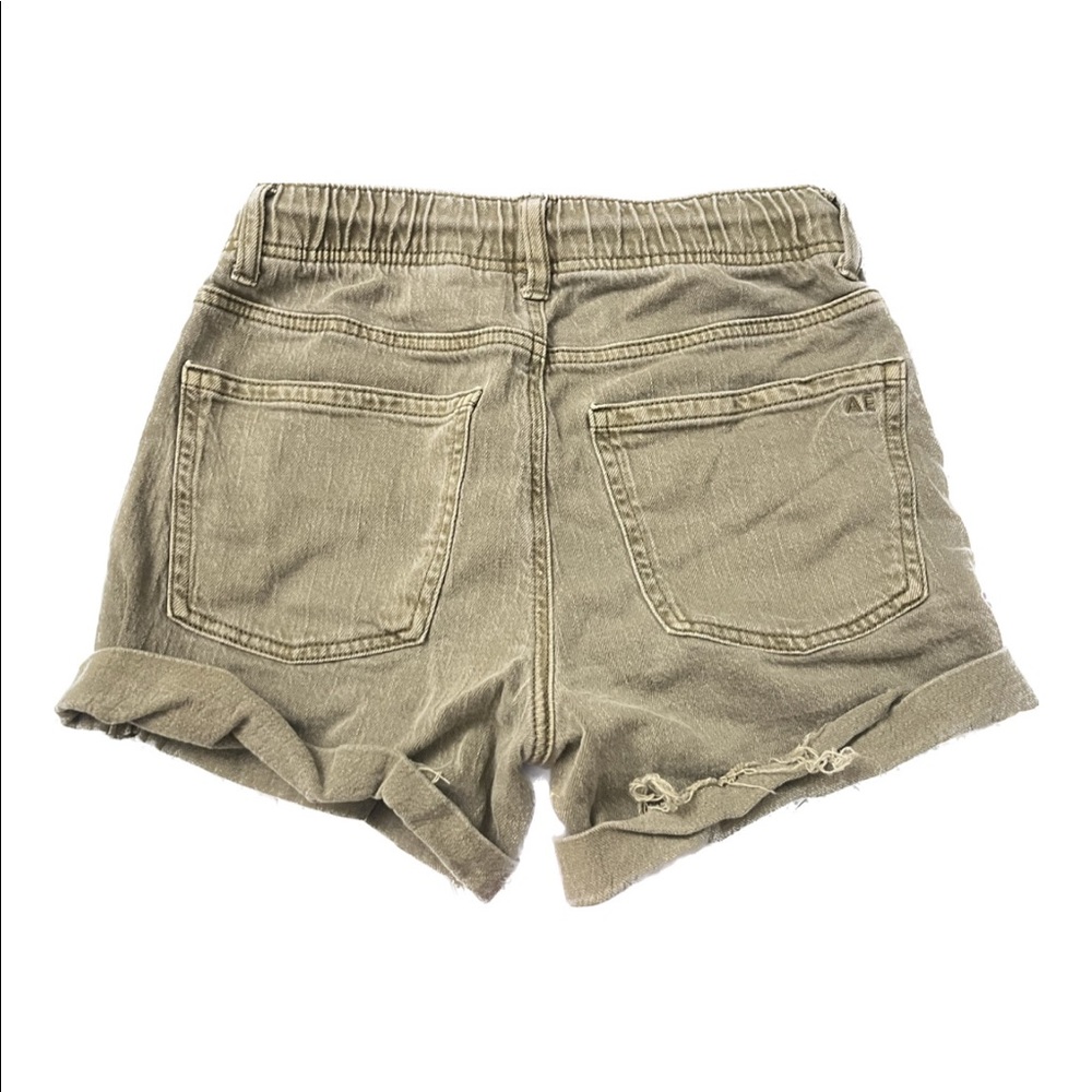 American eagle green short